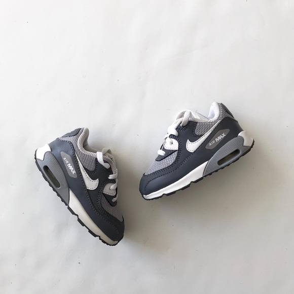 Nike Other - Nike gray air max sneakers  EUC size 6